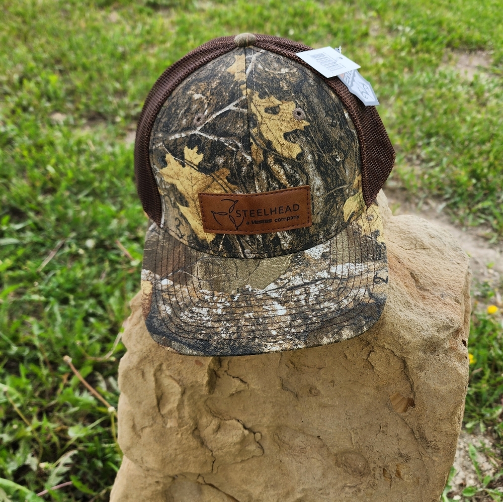 Realtree New Edge Camo Strapback Mesh Back Steelhead Camouflage Trucker Cap NWT